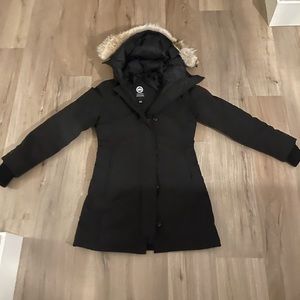 Canada Goose Lorette Hooded Down Parka XS fusion black.